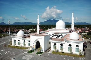 Masjid Al-Abyad Taman Matang Jaya Masjid Putih