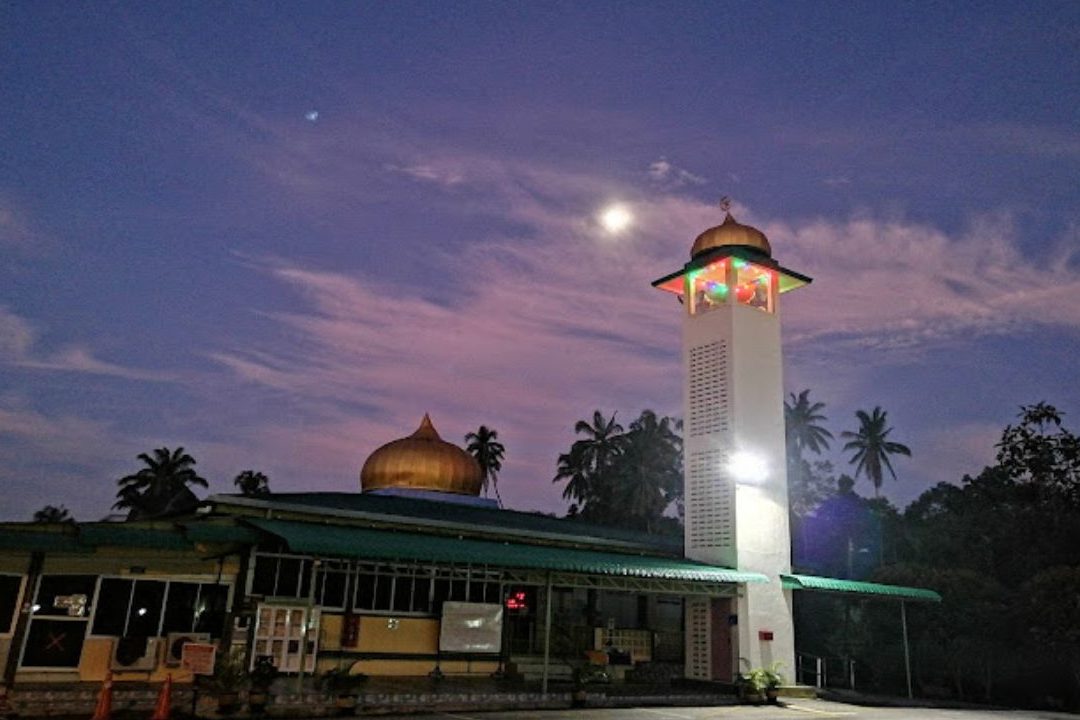 masjid al makmur kampung giching