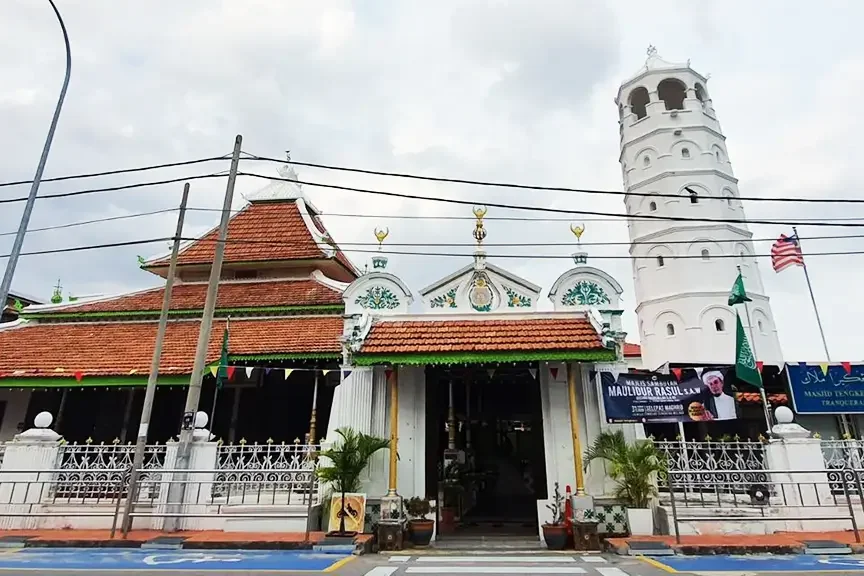 masjid di bandar melaka sejarah dan keunikan