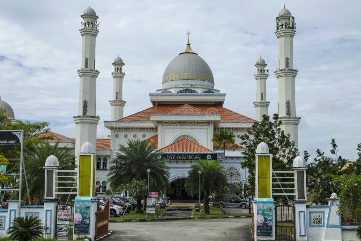 masjid di marang malaysia keindahan dan sejarahnya