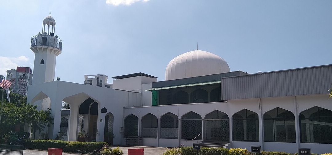 masjid di subang jaya kemegahan dan kepentingan dalam komuniti malaysia
