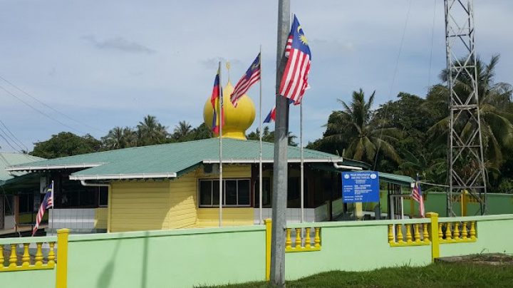 masjid jamek adam kg lajau