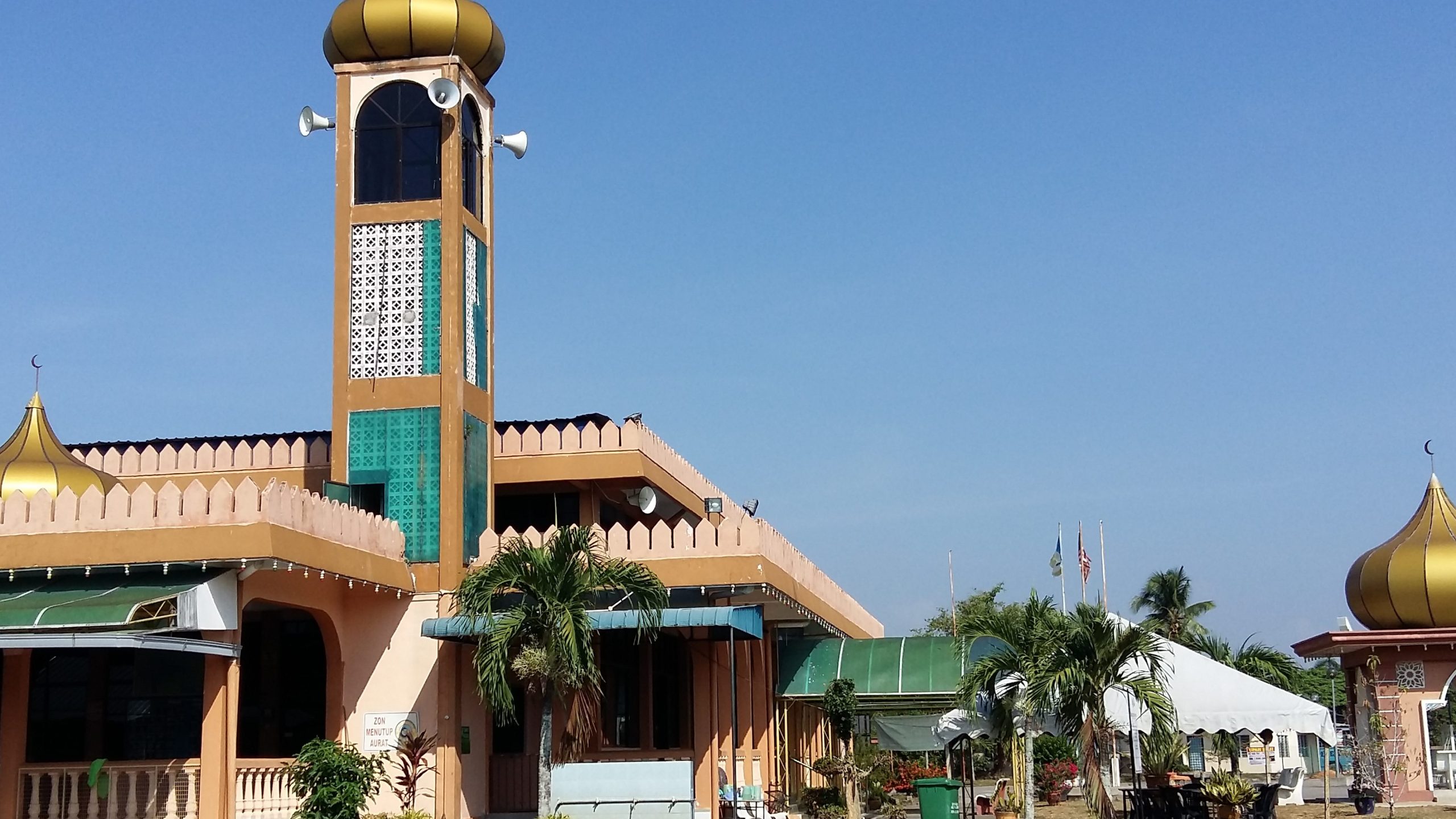 masjid lui barat scaled