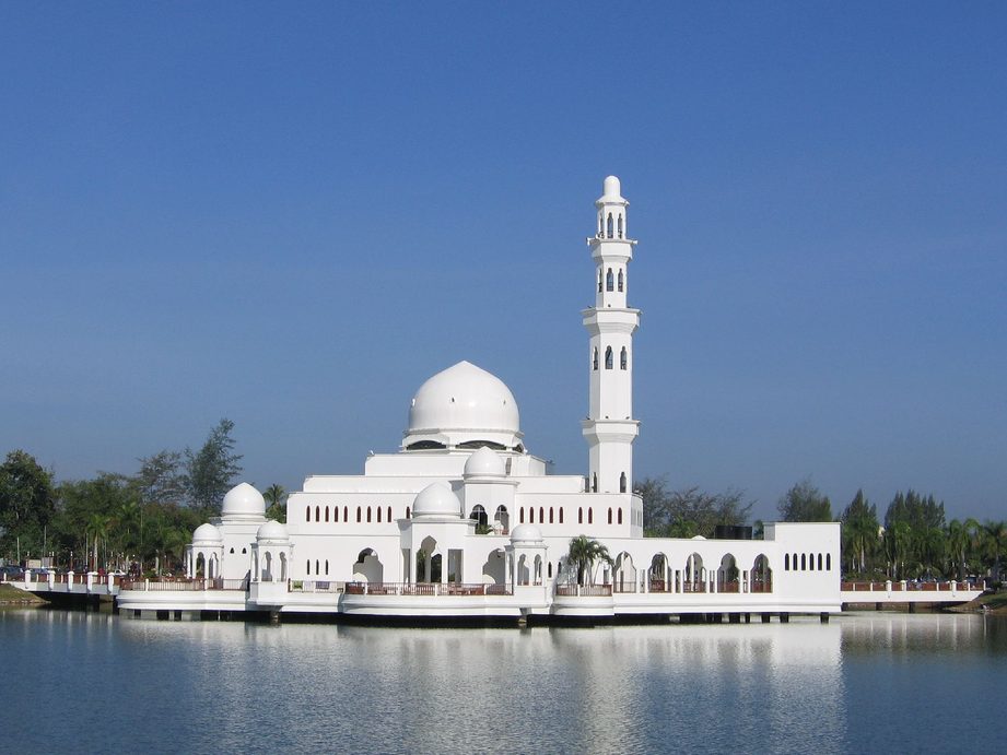 masjid tenglu laut