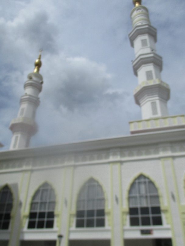 masjid terpencil di wakaf bharu malaysia keindahan senibina melayu