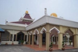 Masjid Umar Al-Khattab Lendu